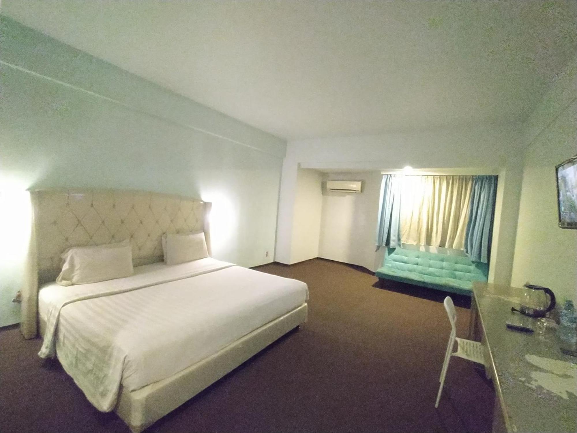 Hotel Oyo 94362 Kebayoran Jakarta