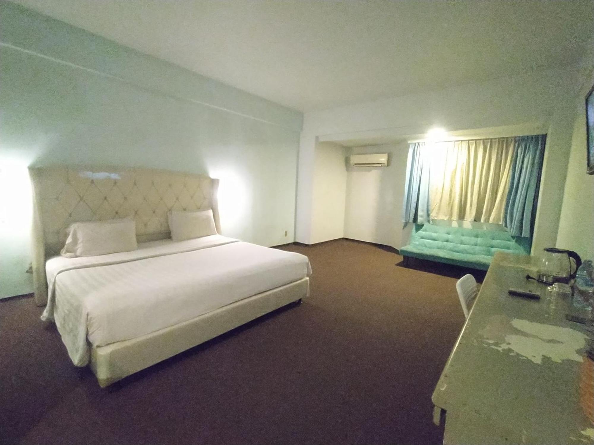 Hotel Oyo 94362 Kebayoran Jakarta